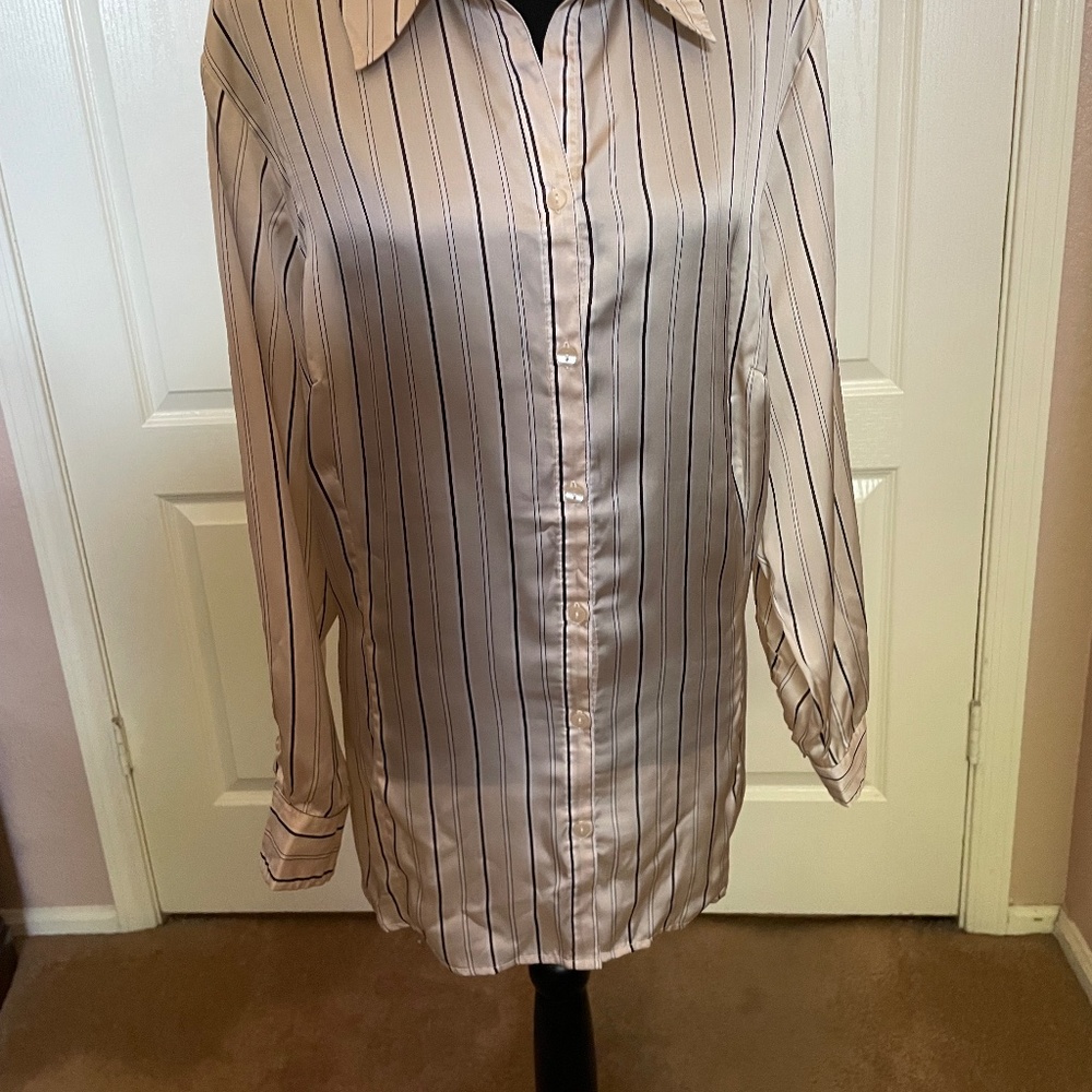 Avenue button down long sleeve striped shirt